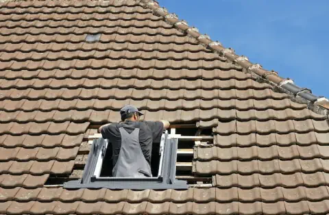 Pose de velux - Les Trois Moutiers